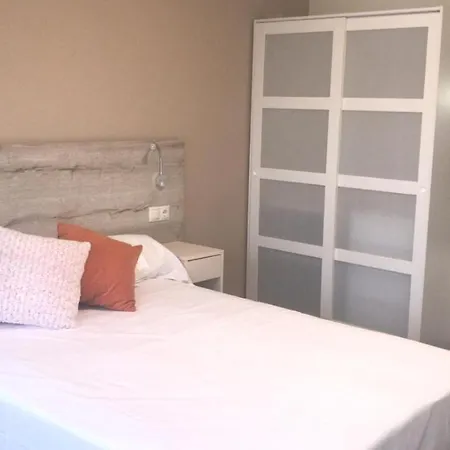 La Intermodal بيت ضيافة سانتياغو دي كومبوستيلا