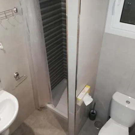 بيت ضيافة La Intermodal *