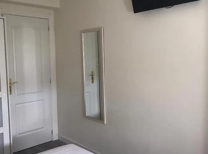 La Intermodal Pensjonat *